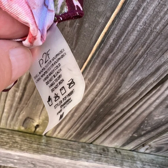 Buckle P2F burgundy floral cold shoulder bikini top - Picture 8 of 13